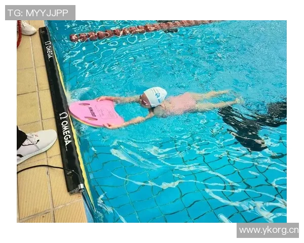 畅游竞技激情激烈对决游泳比赛新纪元开启挑战速度极限